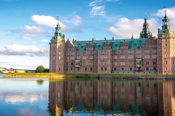 Frederiksborg-800x600